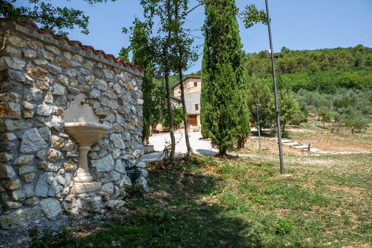 Borgo Incantato Spoleto Pompagnano Exterior photo